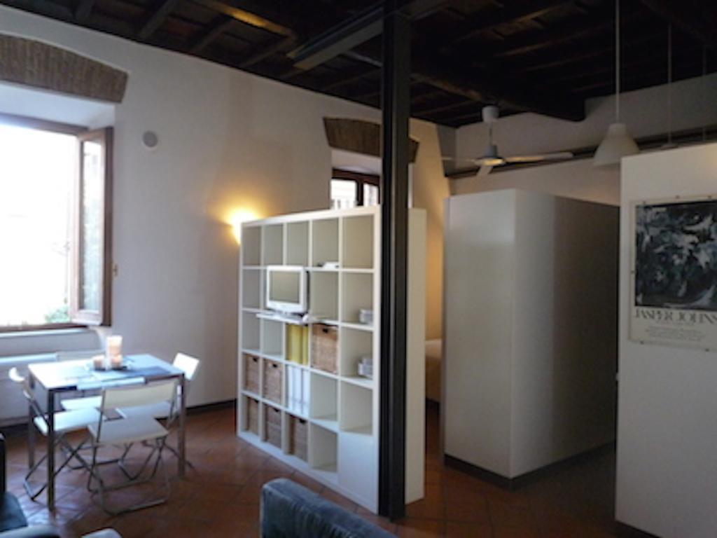Cosy Trastevere Διαμέρισμα Ρώμη Δωμάτιο φωτογραφία